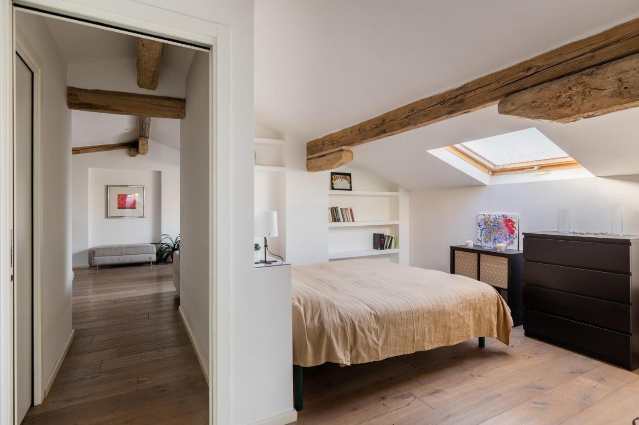 Italy Prestigious Historical Attic In Bologna Apartment Bagian luar foto