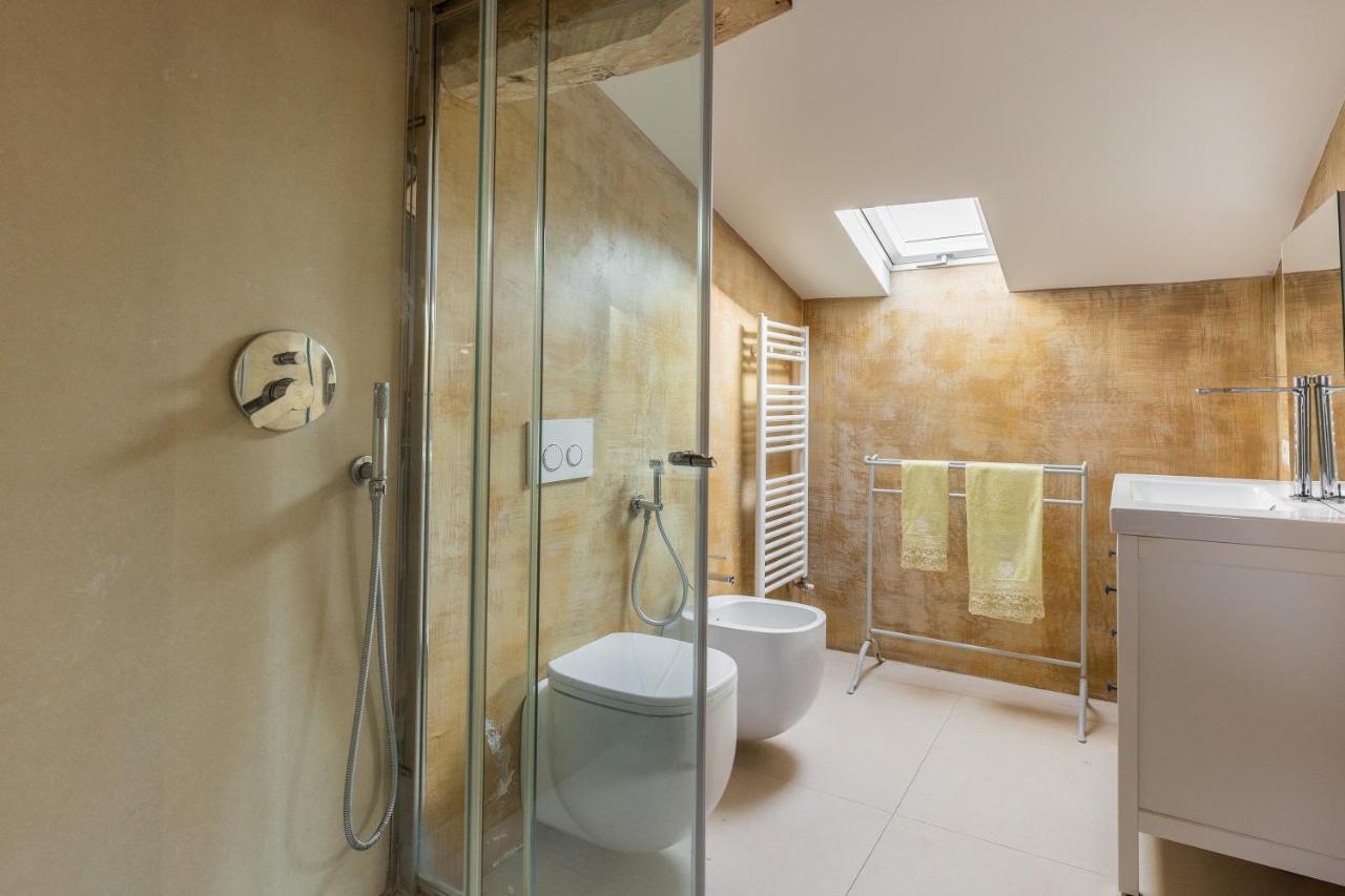 Italy Prestigious Historical Attic In Bologna Apartment Bagian luar foto