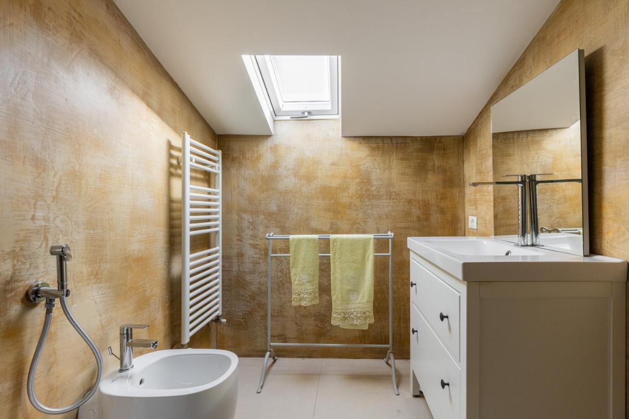 Italy Prestigious Historical Attic In Bologna Apartment Bagian luar foto